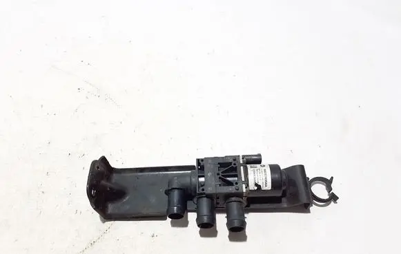 Chrysler Pacifica Electric auxiliary coolant/water pump 68237835AA