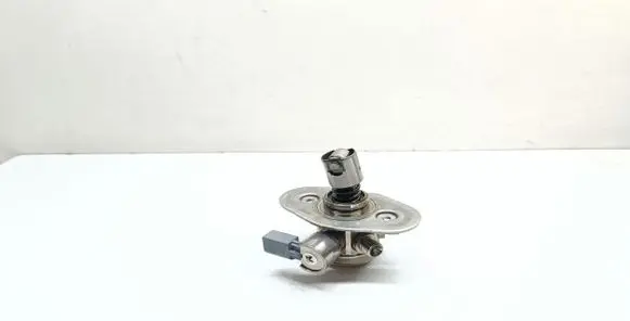 BMW 4 F32 F33 Fuel injection high pressure pump 7584461 13517584461 0261520148