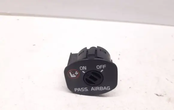 Volvo XC70 Passenger airbag on/off switch 30658737 06200B0033