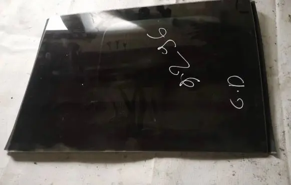 Mazda 5 Rear side window