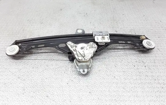Mercedes-Benz C W203 Rear door window regulator with motor 104048XXX