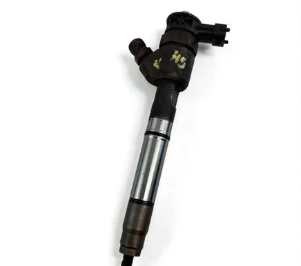 Hyundai i30 Fuel injector 338002A610 0445110589 0445110588