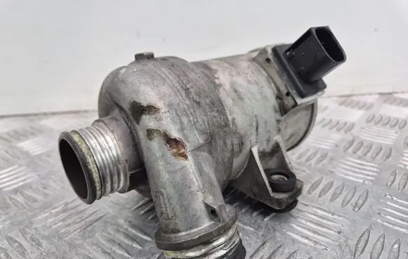 BMW 5 F10 F11 Water pump 7604027