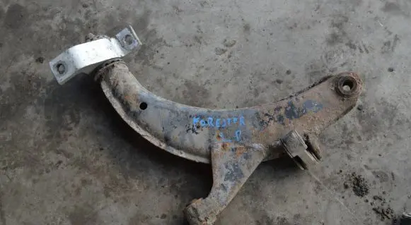 Subaru Forester SF Front lower control arm/wishbone