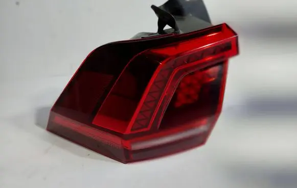 Volkswagen Tiguan Rear/tail lights 5NA945207F
