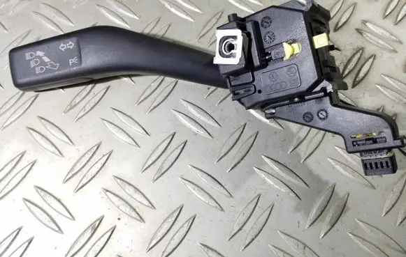 Volkswagen Golf V Indicator stalk 1K0953513E