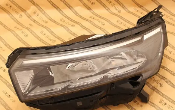 Nissan Townstar Headlight/headlamp 260609142R