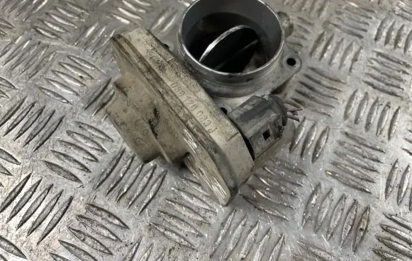 Volkswagen Caddy Throttle valve 038128063J