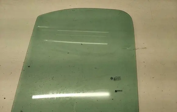 Opel Vivaro Front door window glass four-door 43R00048