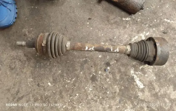 Audi TT Mk1 Rear driveshaft 1H0407283C 6QE498201A 6Q0498201A