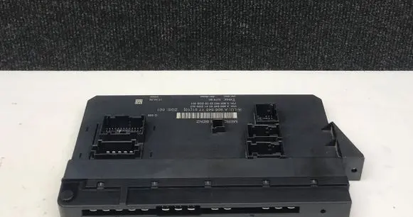 Mercedes-Benz Sprinter W906 Comfort/convenience module A9065451701 A9065450601 A9064420300