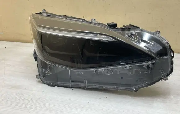 Toyota Yaris XP210 Headlight/headlamp 0D312