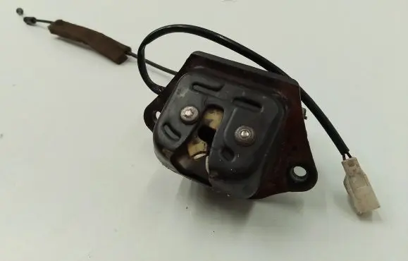 Nissan Almera Tino Tailgate/trunk/boot lock/catch/latch