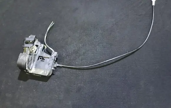 Renault 19 Front door lock