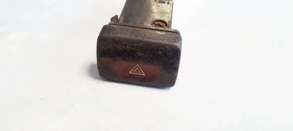 Nissan Sunny Hazard light switch