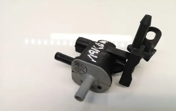 Toyota Yaris Vacuum valve 90910TC001 HV1362007010 151112H