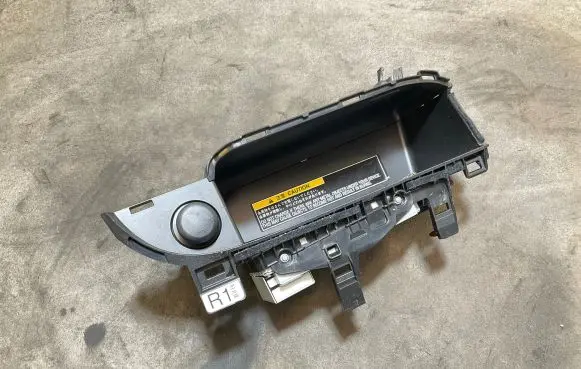 Lexus RX 450H Wireless charging module 861C048020 201906 CAQL85H1AJ