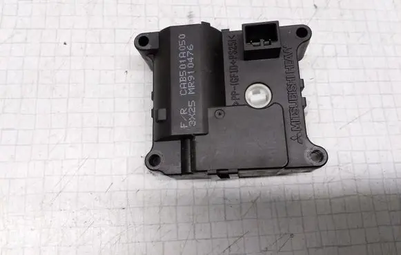 Mitsubishi Space Star Air flap motor/actuator MR910476