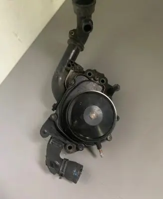 Mercedes-Benz E W212 Water pump A6512002001