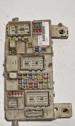 Ford Focus Fuse module 7M5T14A073FE 00000083