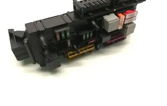 Mercedes-Benz E W212 Fuse module 168298 1670660