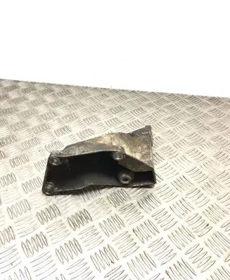 Volkswagen PASSAT B5 Engine mounting bracket 8D0199307P