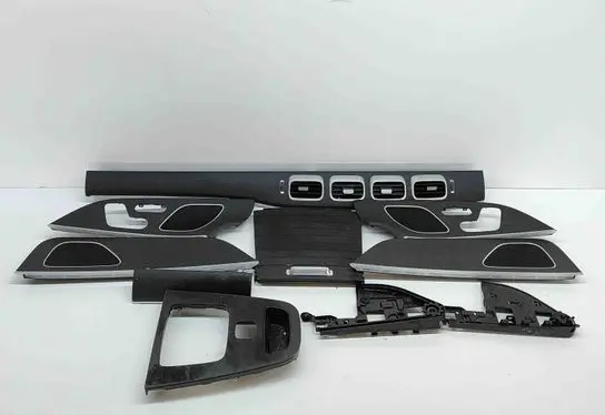 Mercedes-Benz GLE W167 Interior decorative trim set A1676807900 A1677300402