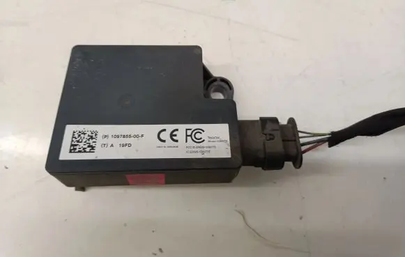 Tesla Model 3 Other control units/modules 109785500F 109785500E