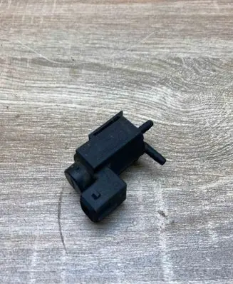 BMW 5 E60 E61 Turbo solenoid valve 1742712 72234100