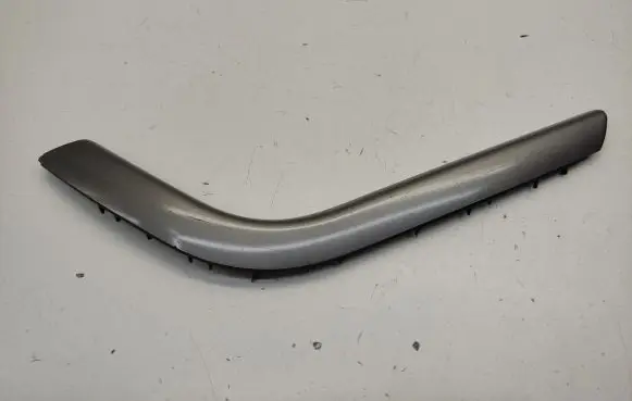 Under headlight/headlamp trim