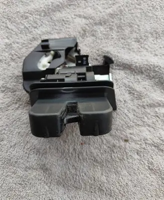 Audi A6 Allroad C6 Tailgate/trunk/boot lock/catch/latch 8K9827505A