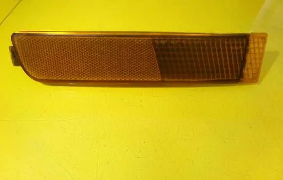 Pontiac Trans Sport Front reflector 16517368