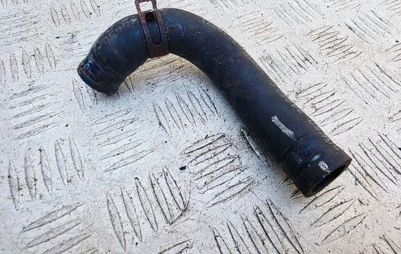 KIA Carens III Engine coolant pipe/hose 256502A850