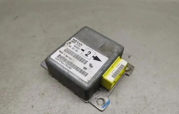 Nissan Primera Airbag control unit/module 285562F200 0285001133