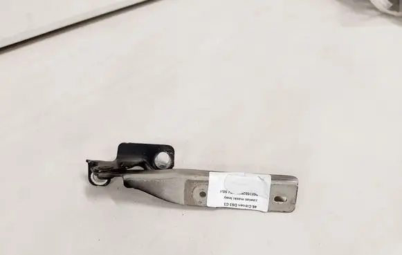 Citroen DS3 Engine bonnet/hood hinges