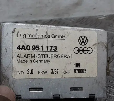 Audi A6 S6 C4 4A Other control units/modules 4A0951173 970005