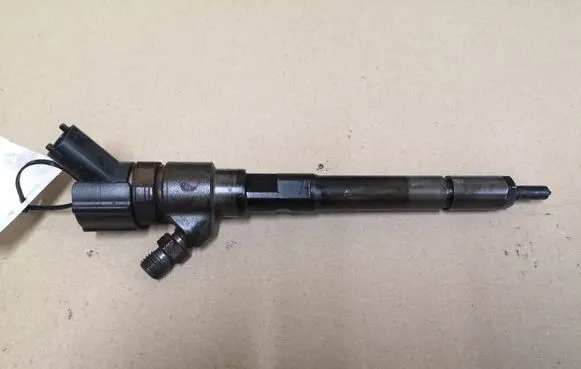KIA Carens II Fuel injector 0445110258