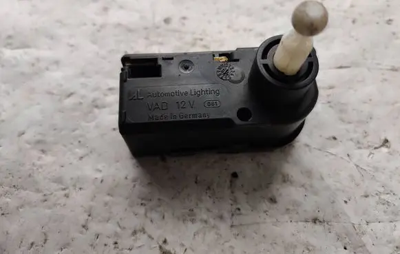 Volkswagen Caddy Headlight level adjustment motor 0307853304 1J0941295A
