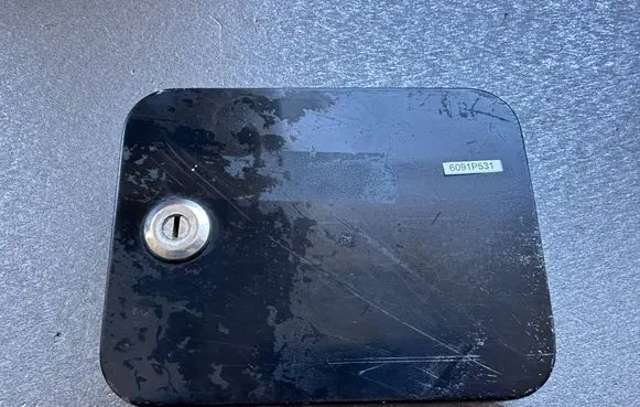 Nissan Patrol Y60 Fuel tank filler cap 7883033J00