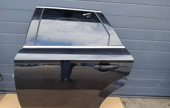 Ford Mondeo MK IV Rear door 