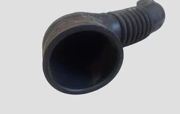 KIA Sorento Turbo air intake inlet pipe/hose 281303E210