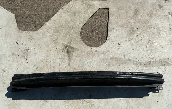 Volkswagen Golf VI Rear bumper cross member