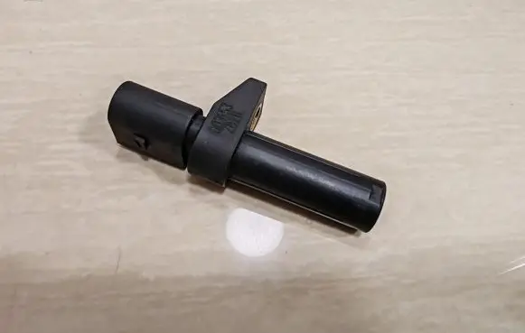 Mercedes-Benz A W169 Crankshaft position sensor 0031532828