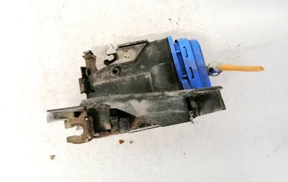 Audi A4 S4 B5 8D Rear door lock 8d0839016a