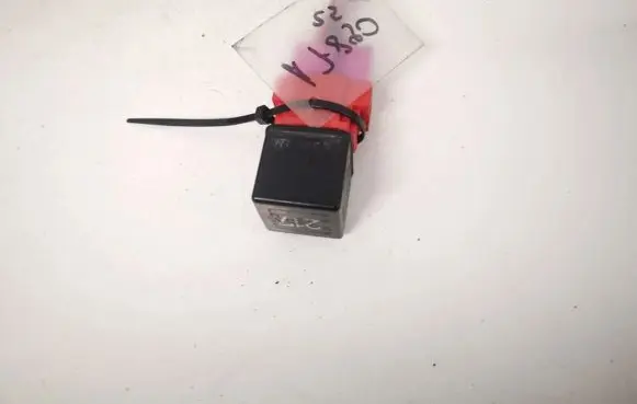 Audi A6 S6 C4 4A Other relay 443951253s