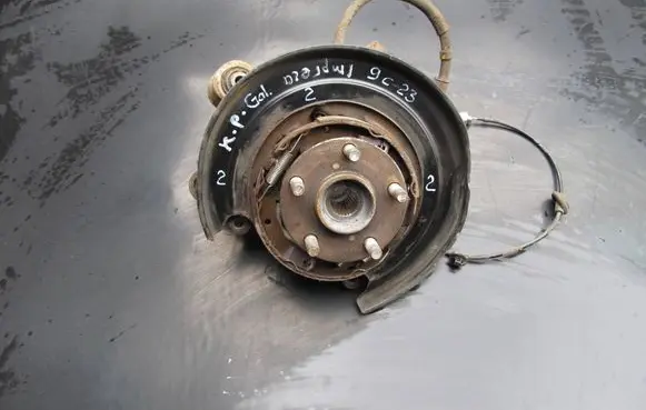 Subaru Impreza IV Rear wheel hub spindle/knuckle 