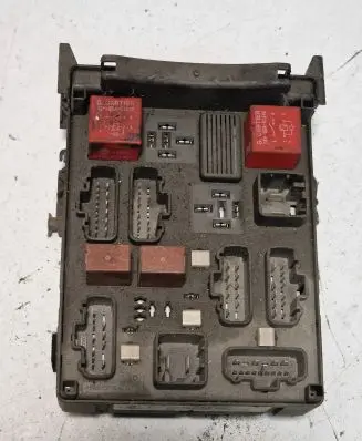 Renault Laguna II Fuse box set 8200283814 8200004201E 518836002