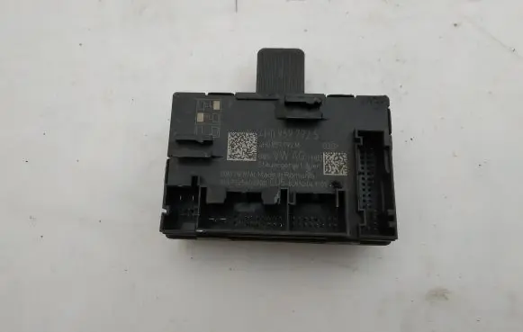 Volkswagen Touareg II Door control unit/module