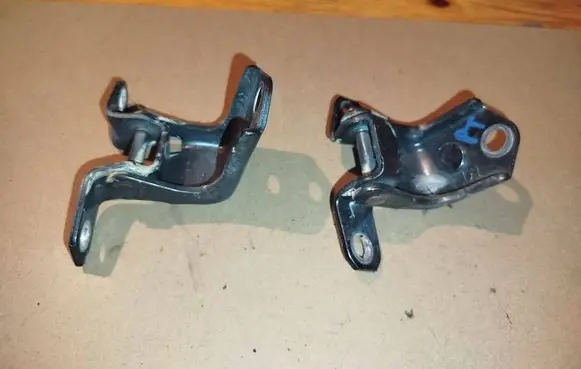 Mazda 3 II Rear door hinge set 38R