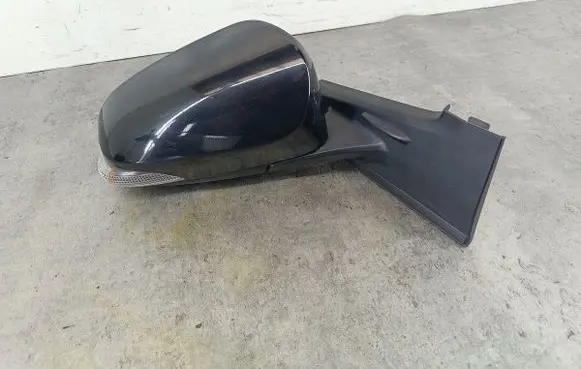 Toyota Yaris Front door electric wing mirror E8025614